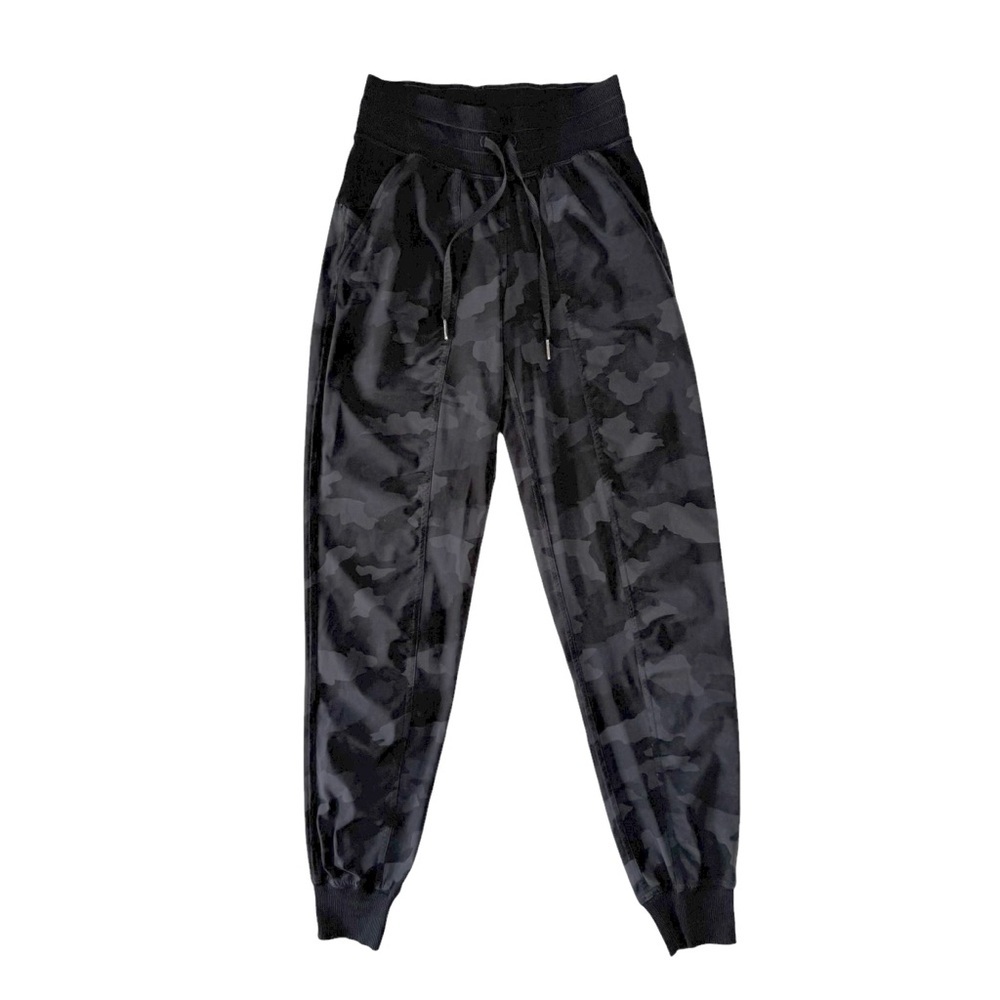 Lululemon Black Camo Jogger Pants - Women